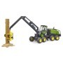 Bruder tractor forestier John Deere 1270G cu un bustean